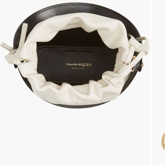 Alexander McQueen Mini The Rise Leather Bucket Bag - Picture 6 of 11